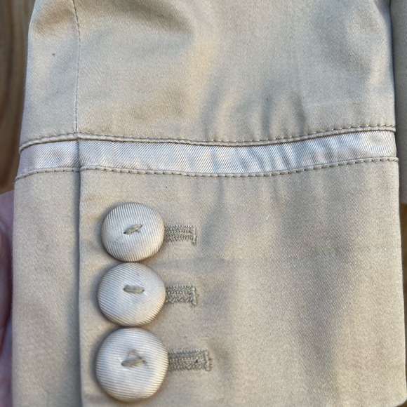 ESCADA blazer! Sits at hip-Worn with love, I’m sorry I haven’t ironed, read why - Picture 9 of 16